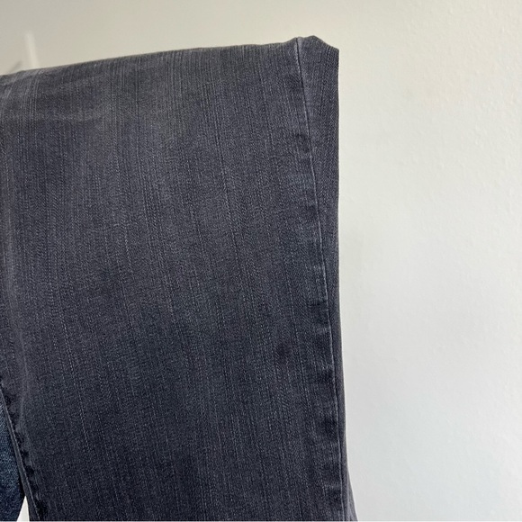 Madewell Maternity Over-the-Belly Skinny Jeans in Black Sea 29 - Picture 6 of 15